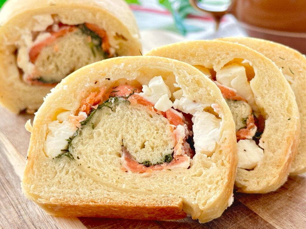 ディルとスモークサーモンのブレッド4：3