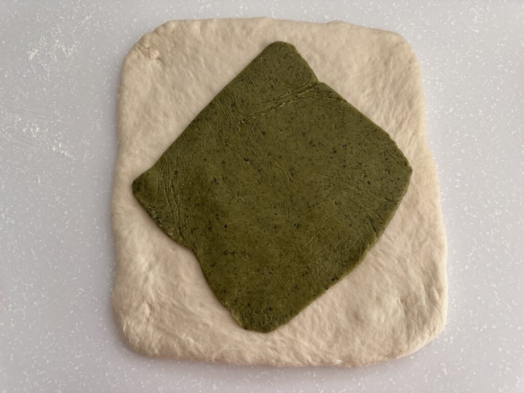 食パン生地とお茶シート