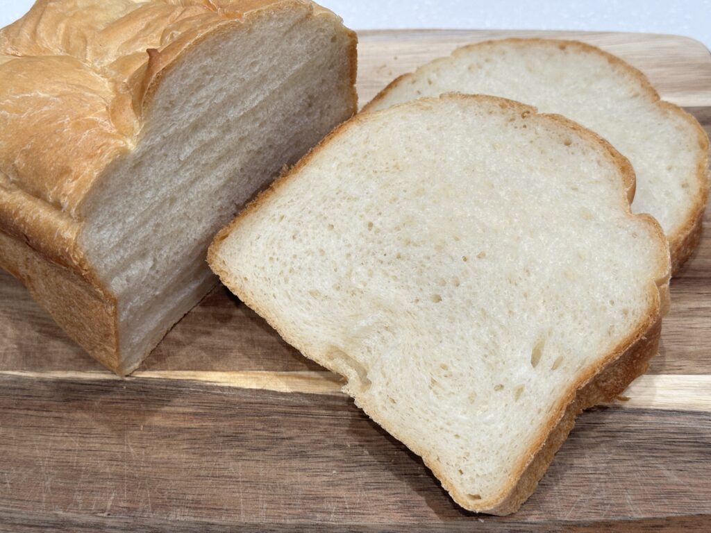 ホームベーカリーで作った食パン