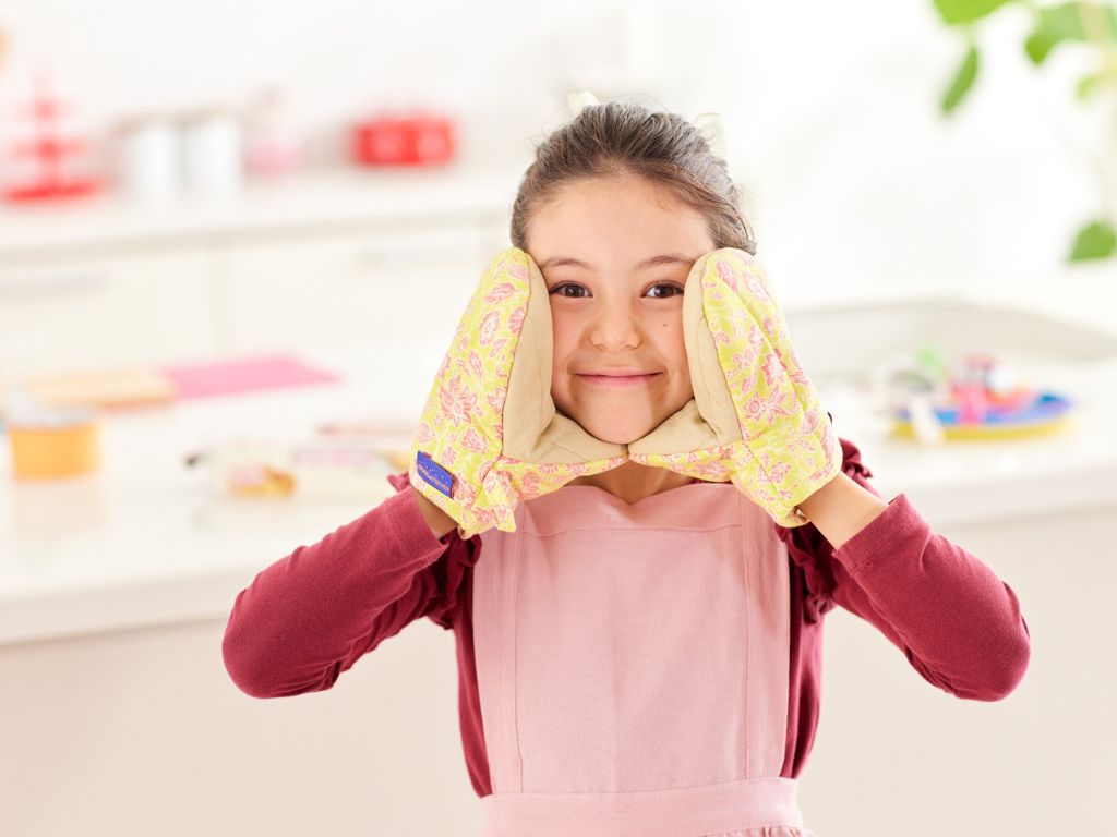 ミトンをつけた女の子