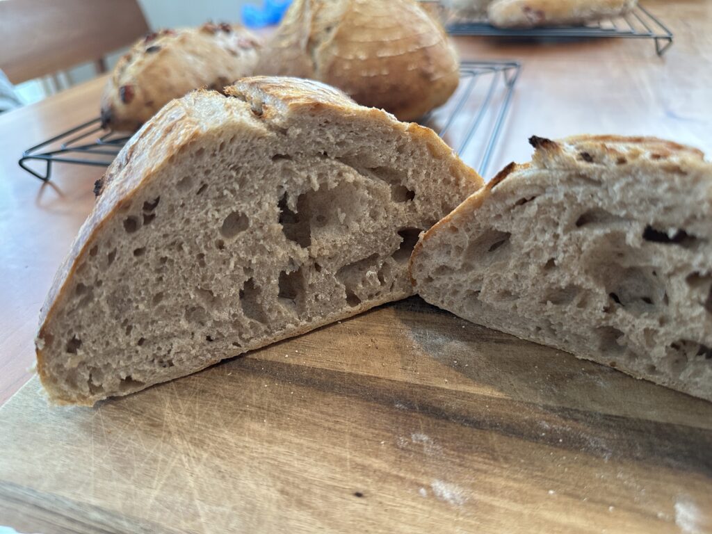 カンパーニュの断面