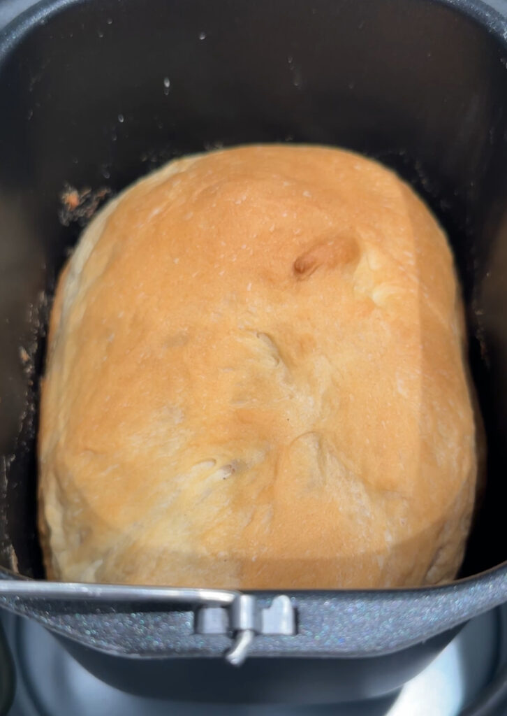 焼成完了した食パン