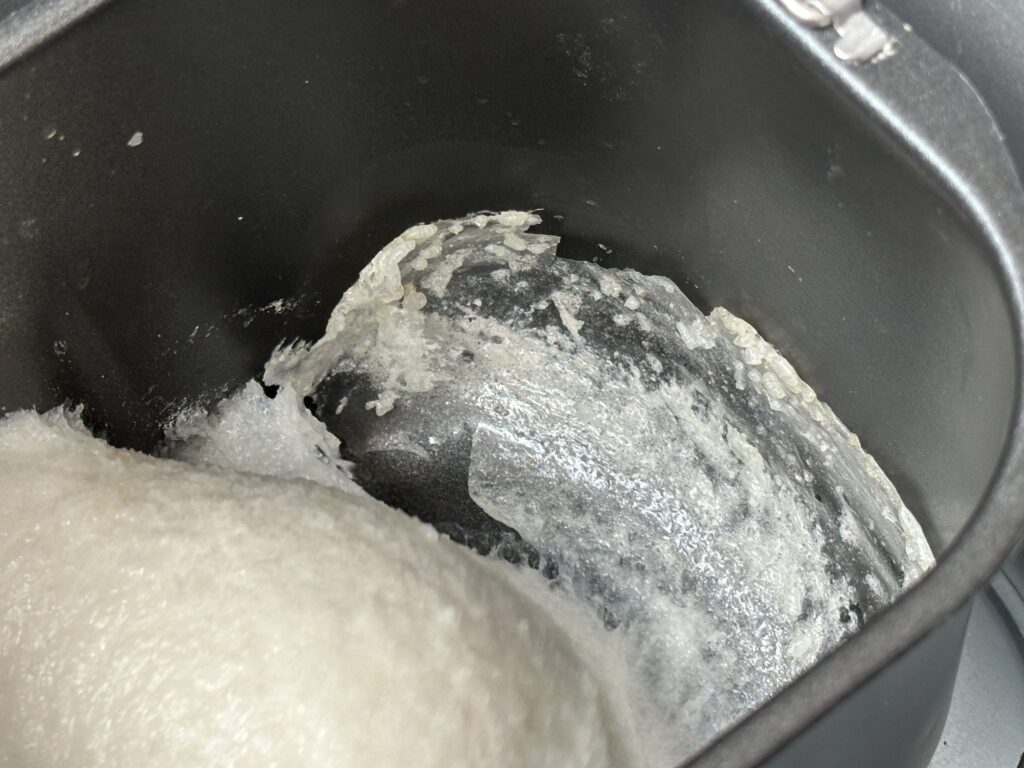 ケースの側面にくっついてカピカピになった様子